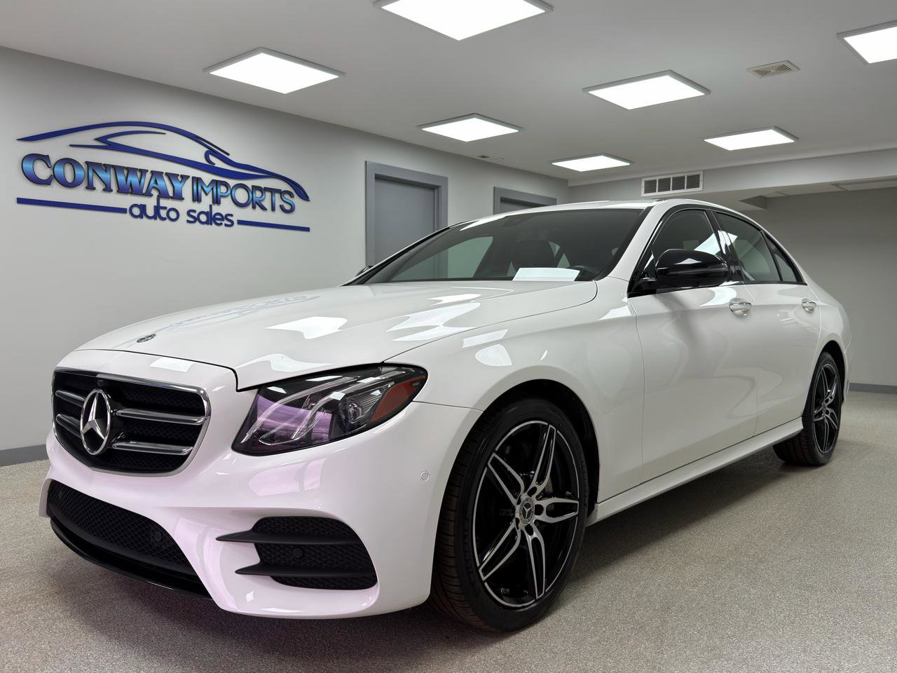 Used 2020 Mercedes-Benz E 350 E 350 4MATIC Sedan w/ Parking Assistance Package image 1