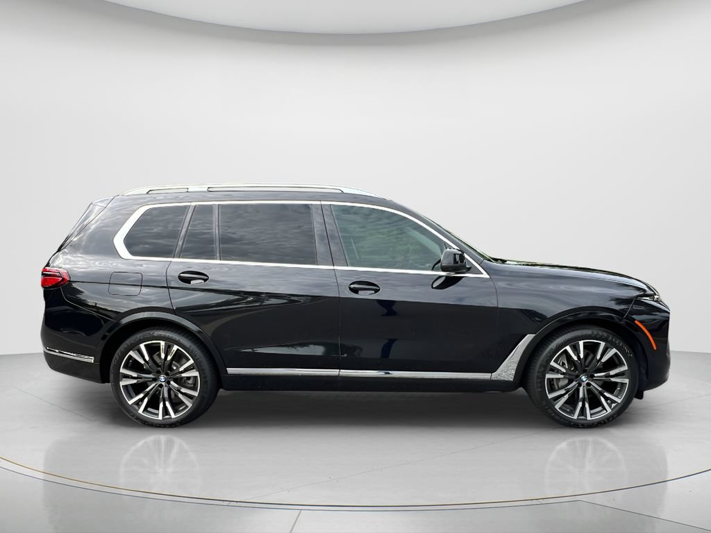 Certified 2025 BMW X7 xDrive40i w/ Premium Package AWD/4WD image 3