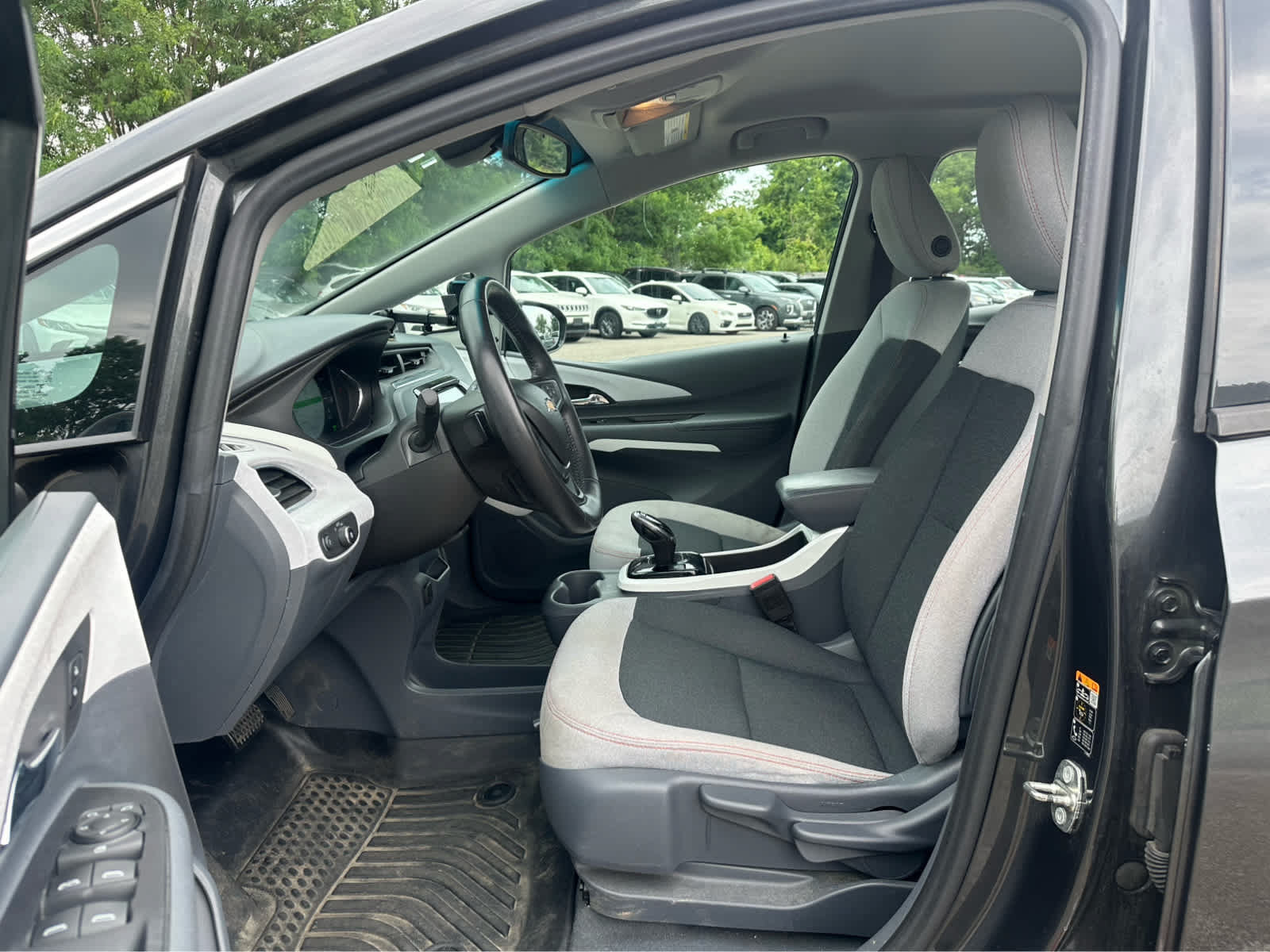 Used 2017 Chevrolet Bolt LT FWD image 9