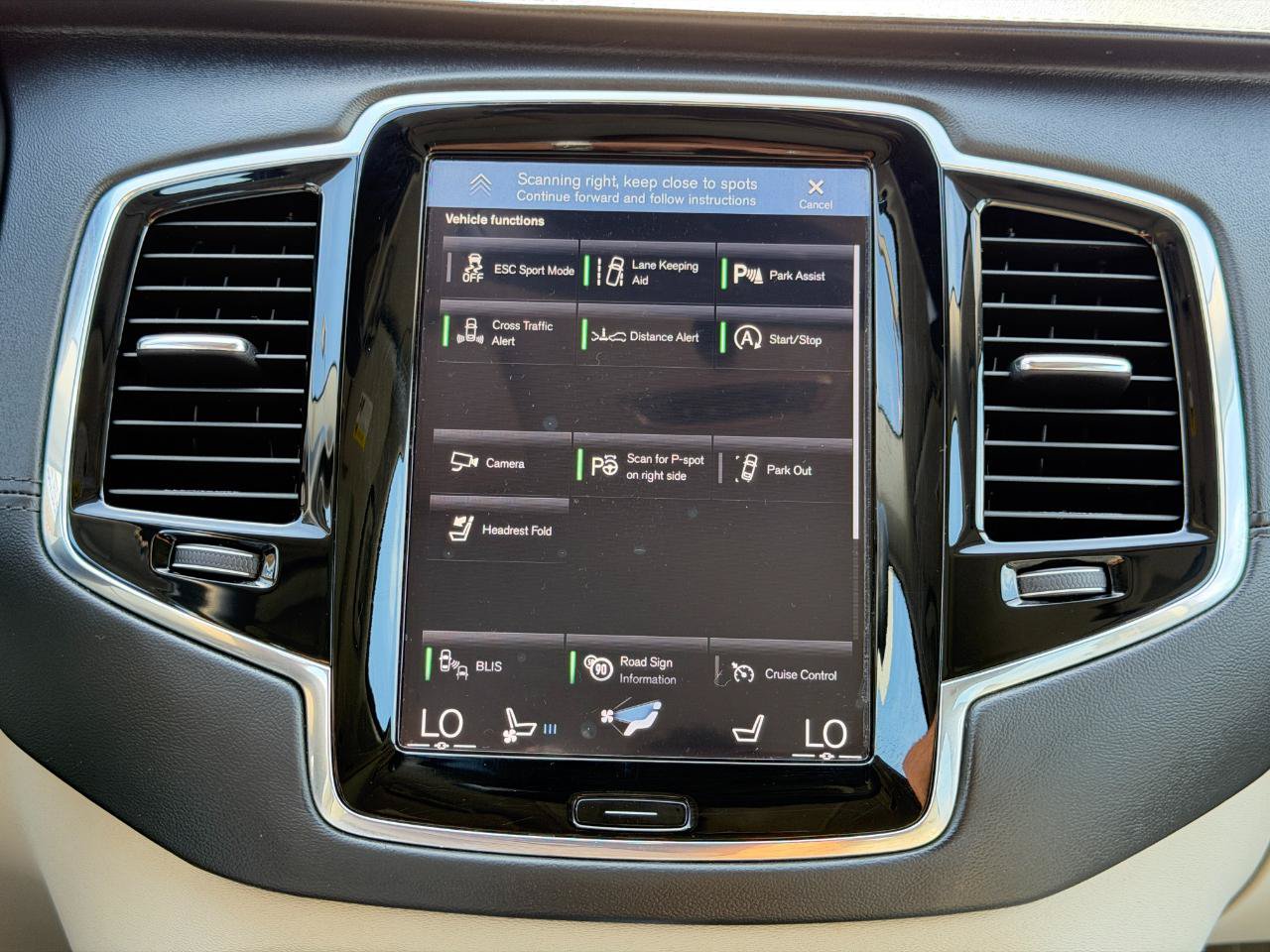 Used 2016 Volvo XC90 T6 Inscription w/ Vision Package AWD/4WD image 75