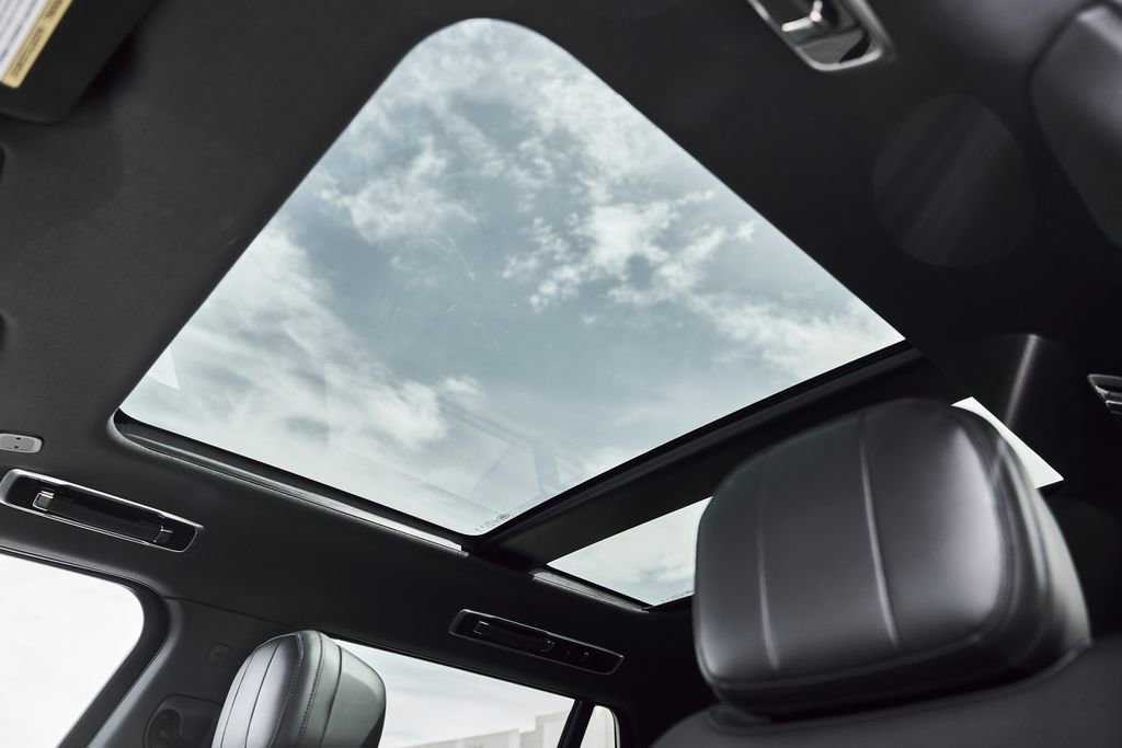 Used 2025 Land Rover Range Rover Long Wheelbase SE image 46