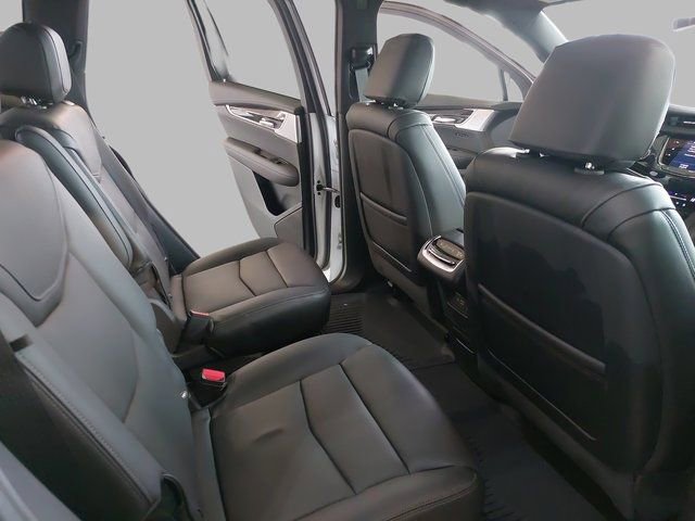 Used 2025 Cadillac XT6 Premium Luxury w/ Technology Package image 11