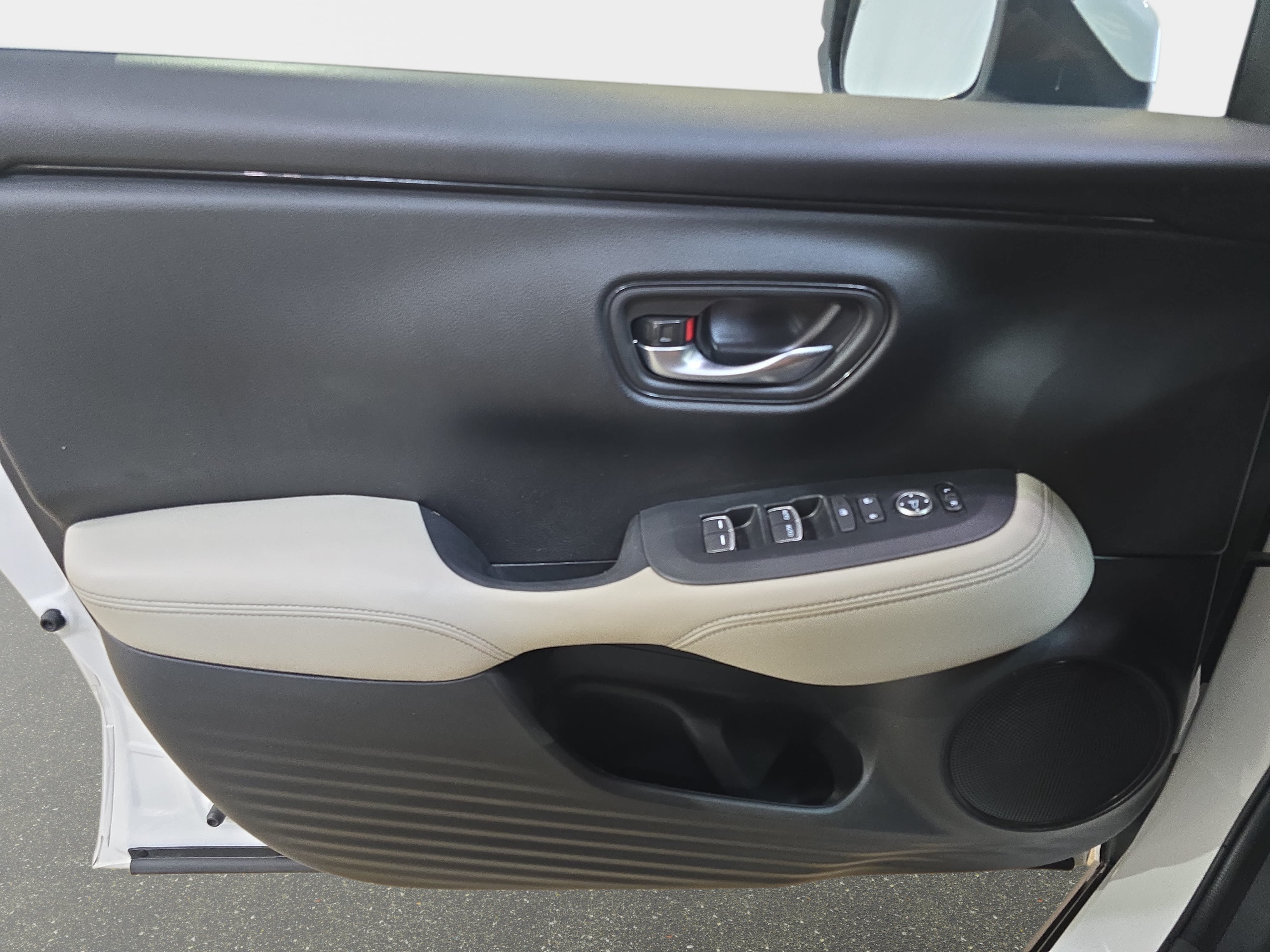 Certified 2024 Honda HR-V EX-L image 24