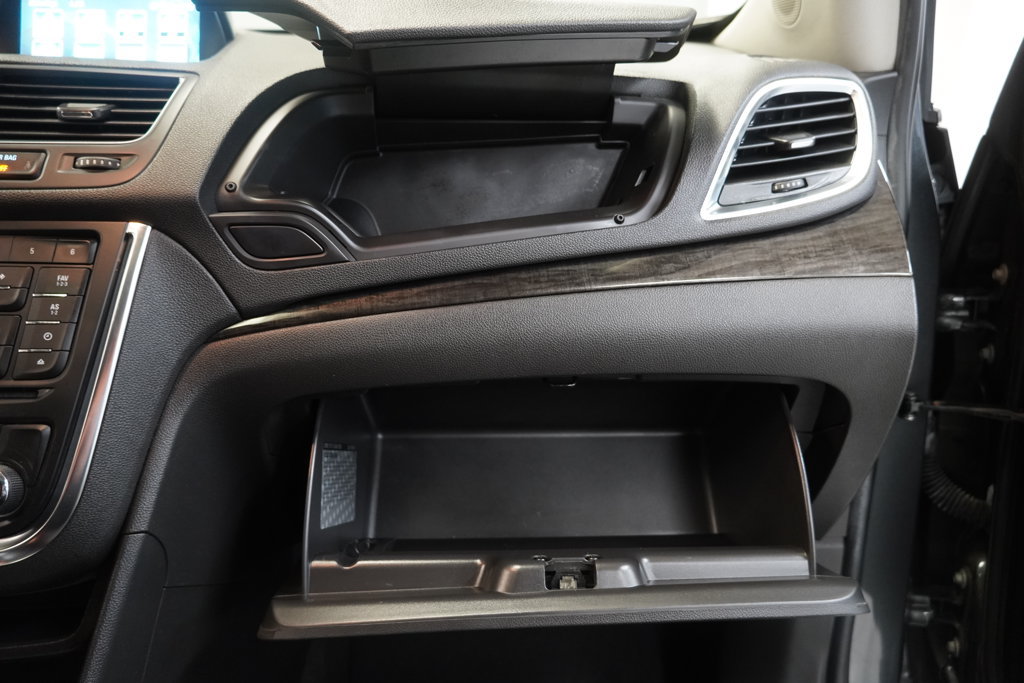 Used 2016 Buick Encore Convenience AWD/4WD image 38