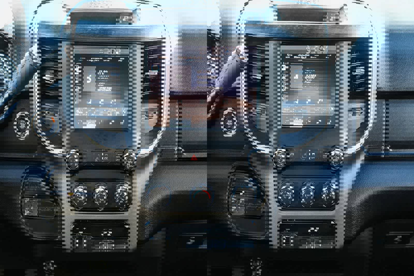 Used 2024 RAM 3500 Big Horn image 13