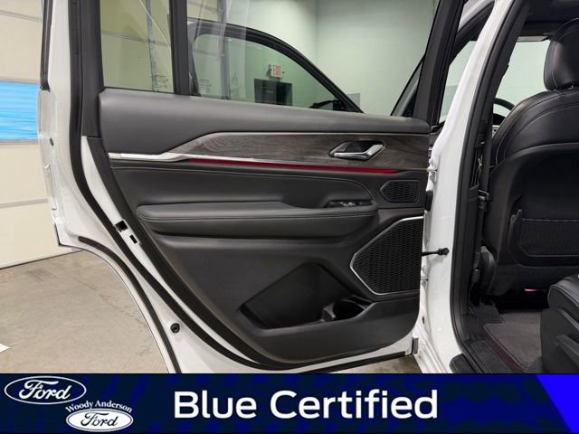 Used 2024 Jeep Grand Cherokee L Overland image 18
