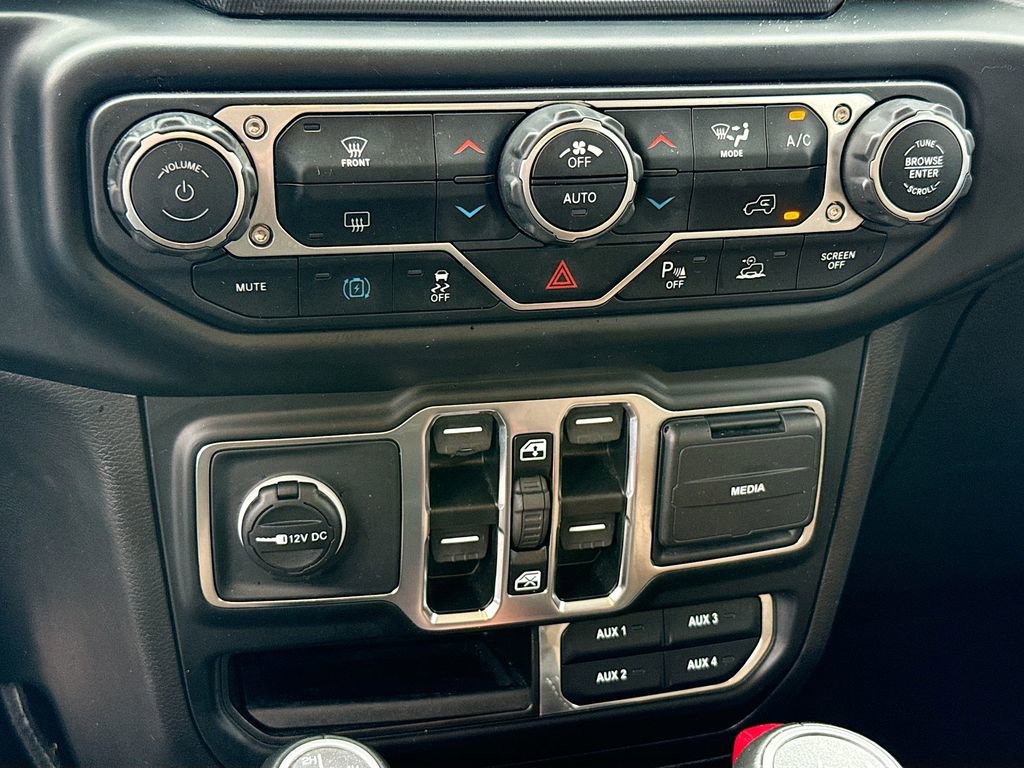 Used 2021 Jeep Wrangler Unlimited Sahara w/ Safety Group image 17