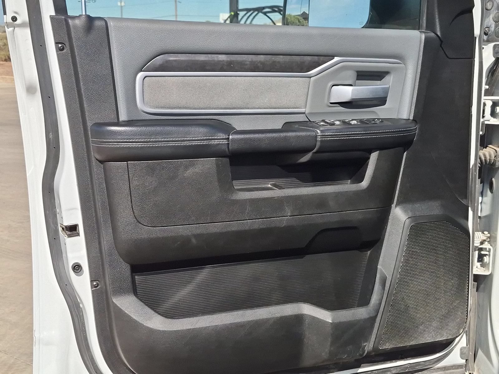 Used 2022 RAM 2500 Big Horn AWD/4WD image 11