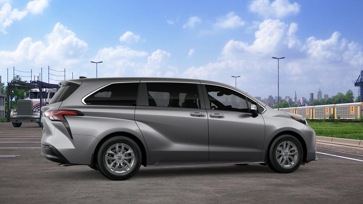 New 2026 Toyota Sienna LE FWD image 11