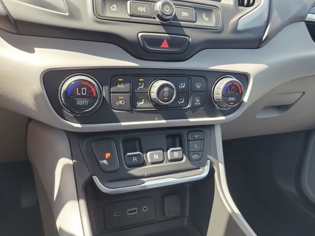 Used 2020 GMC Terrain SLE w/ Driver Convenience Package FWD image 22