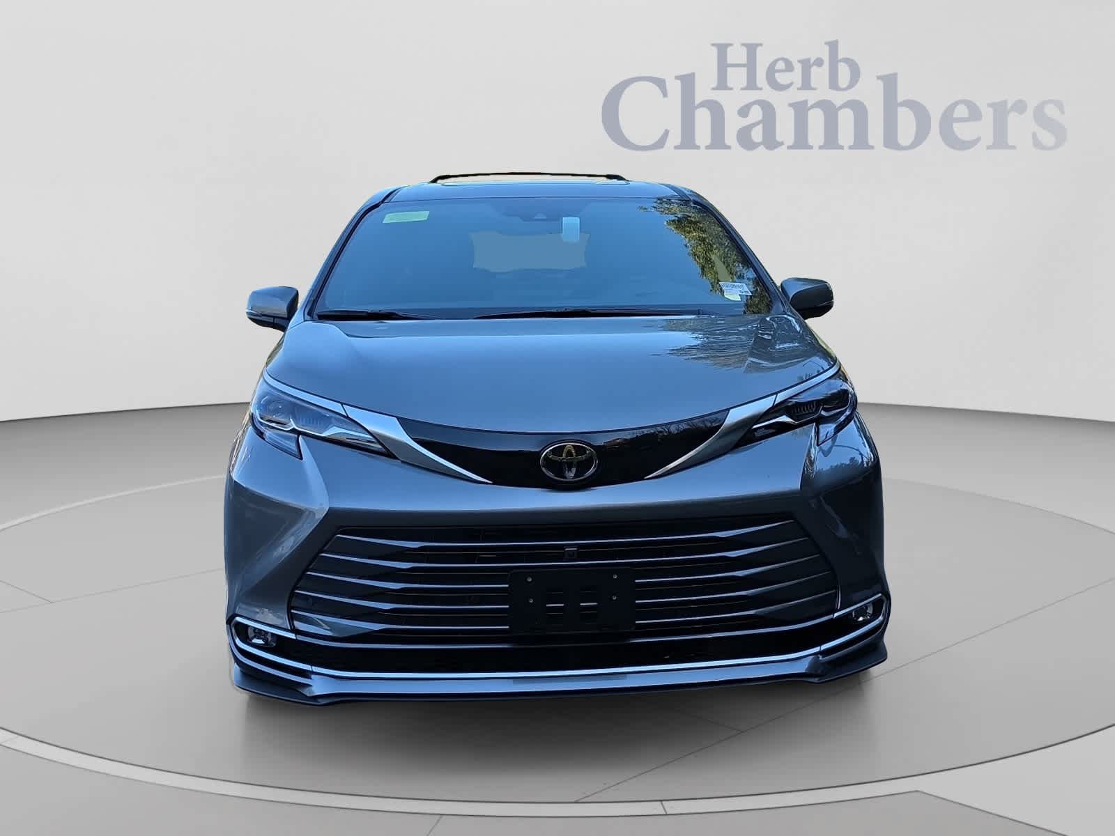 New 2026 Toyota Sienna Platinum AWD/4WD image 2
