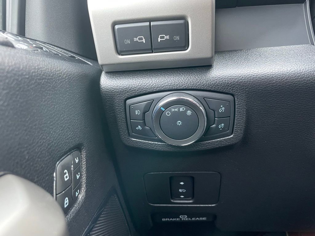 Used 2021 Ford F250 Lariat w/ Lariat Value Package AWD/4WD image 46