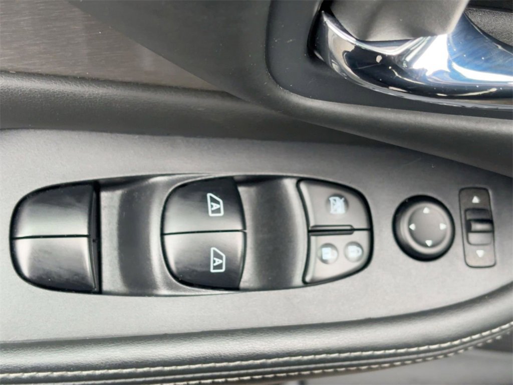 Used 2019 Nissan Murano SV image 14