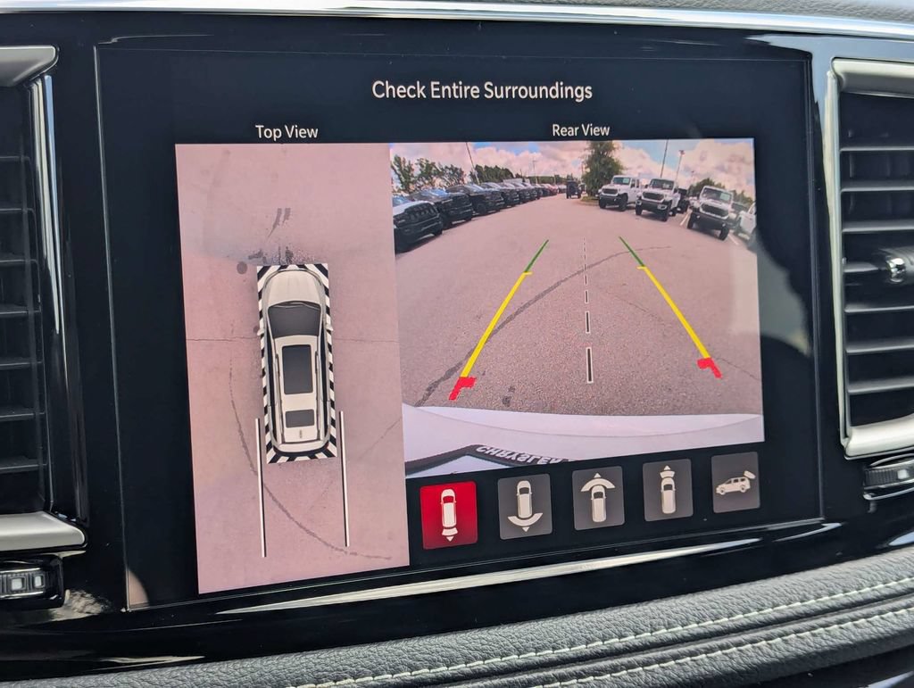 New 2027 Chrysler Pacifica Select w/ Family Tech Group FWD image 36