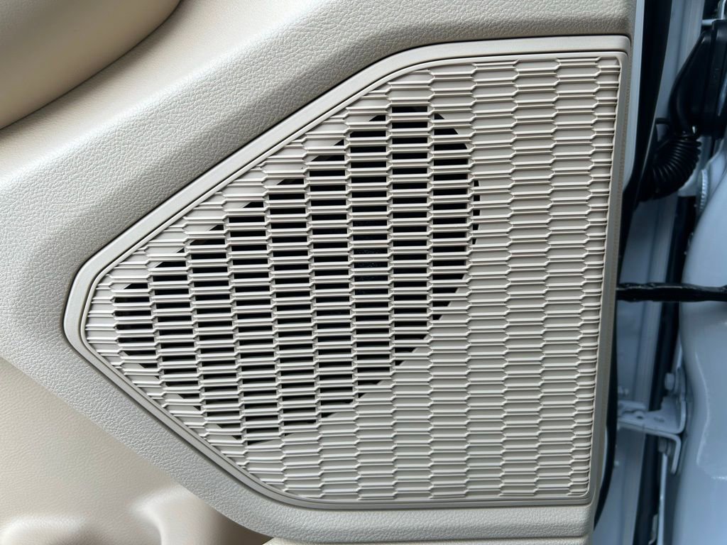 New 2025 Jeep Grand Cherokee Limited image 6