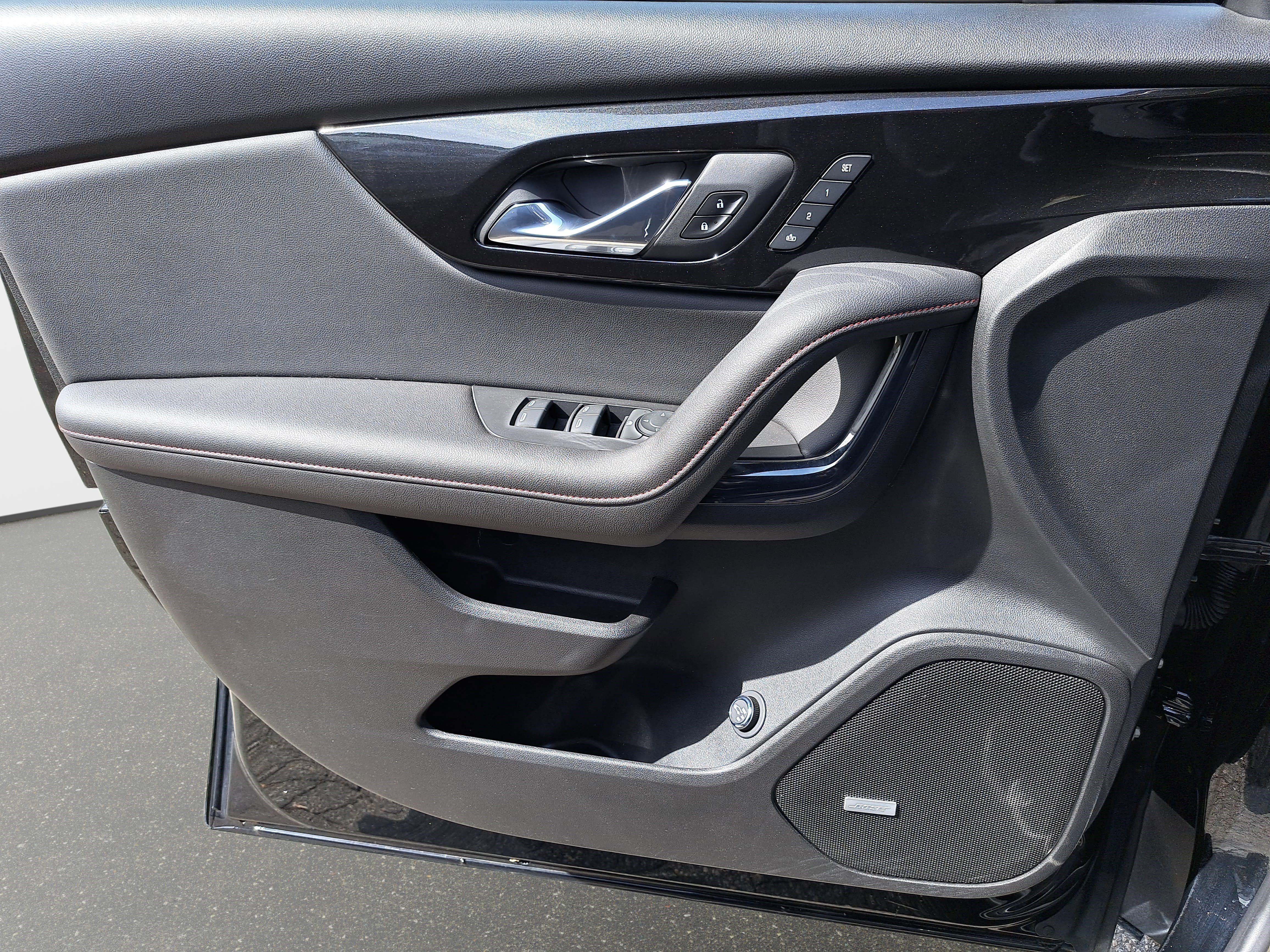 Used 2023 Chevrolet Blazer RS w/ Enhanced Convenience Package image 25