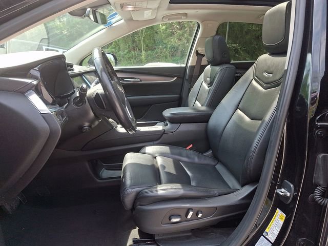 Used 2017 Cadillac XT5 Luxury w/ Driver Awareness Package image 15