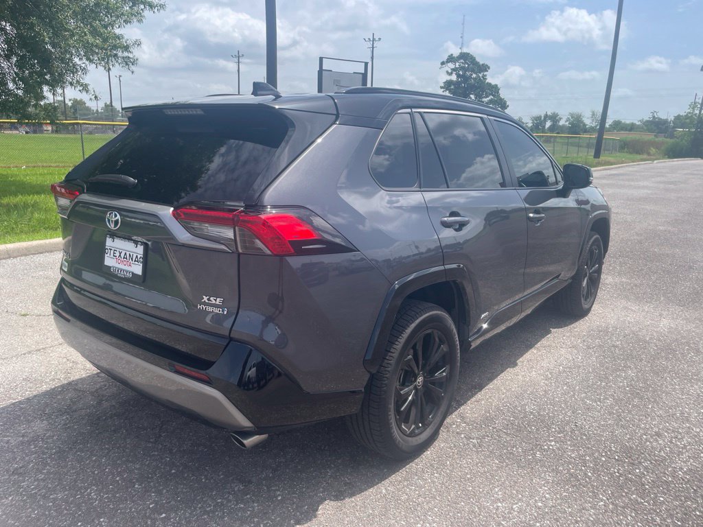 Used 2024 Toyota RAV4 XSE AWD/4WD image 8
