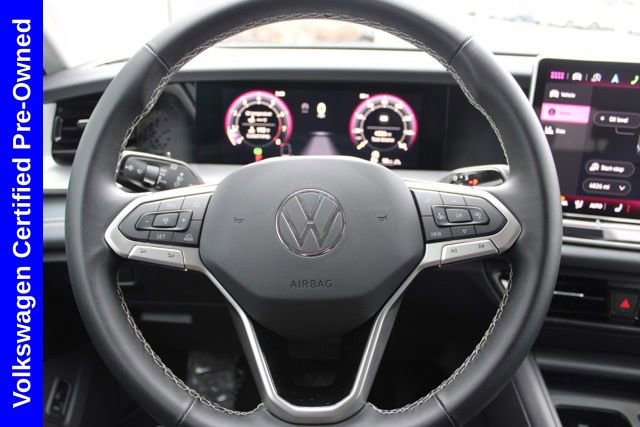 Used 2025 Volkswagen Tiguan SE image 28