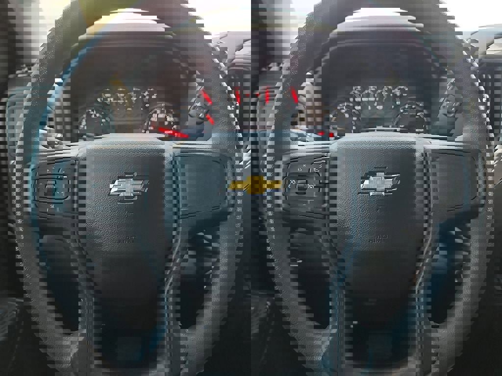 Used 2025 Chevrolet Silverado 1500 Custom RWD image 30