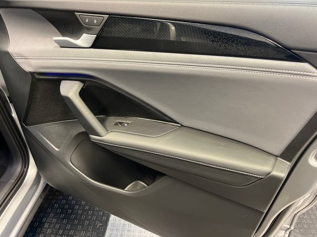 Certified 2025 Volkswagen Tiguan SE FWD image 12