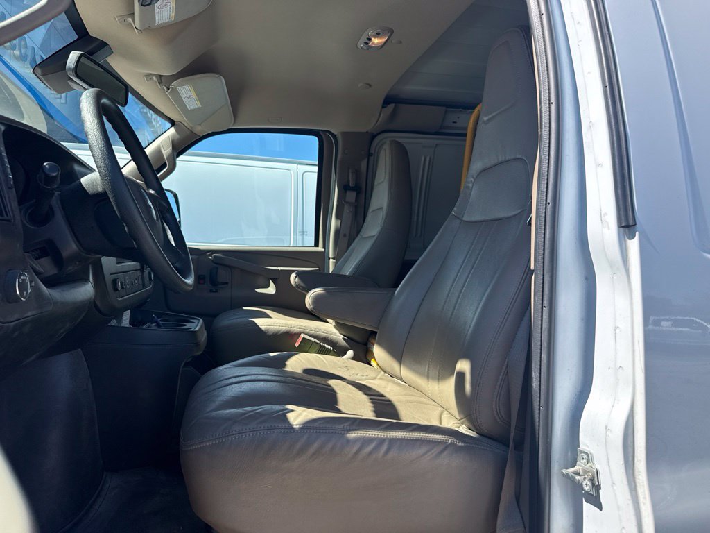 Used 2024 Chevrolet Express 2500 Extended w/ Driver Convenience Package RWD image 5