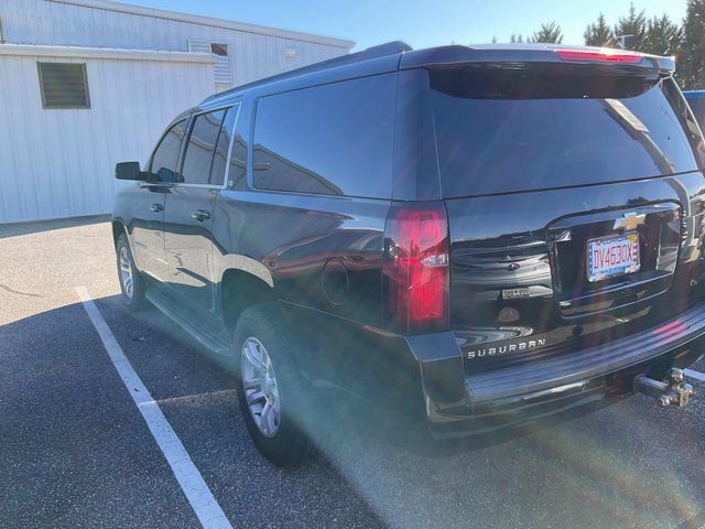 Used 2019 Chevrolet Suburban LT image 4