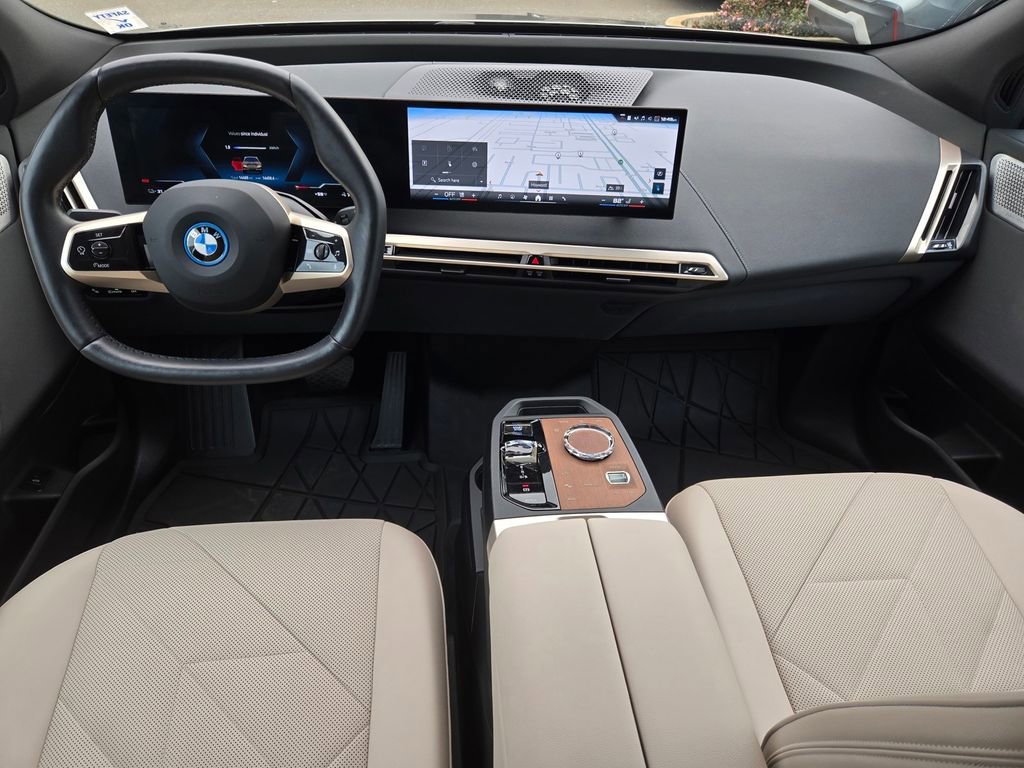 Used 2024 BMW iX M60 image 11