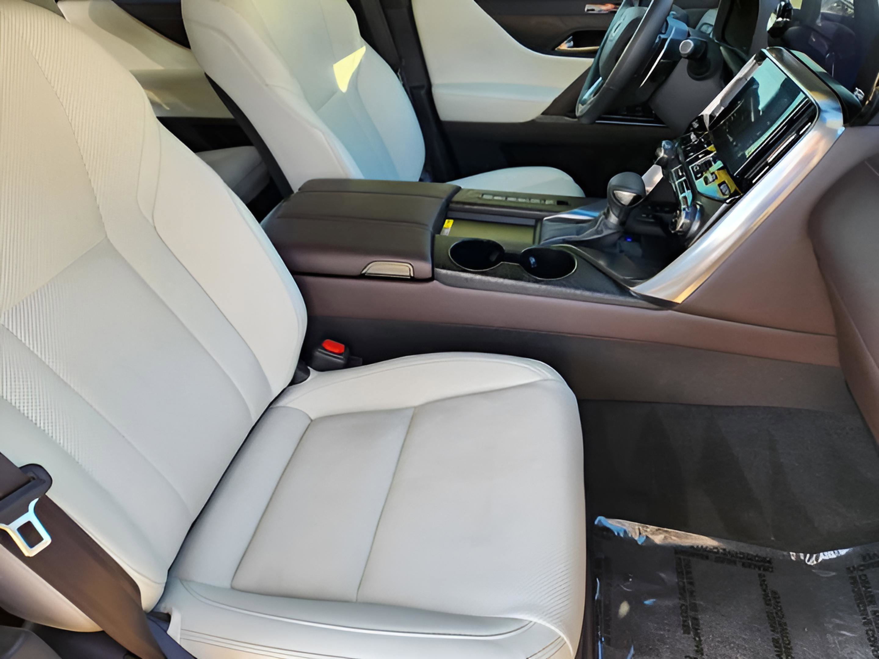 Used 2024 Lexus LX 600 4WD w/ Appearance Package image 65