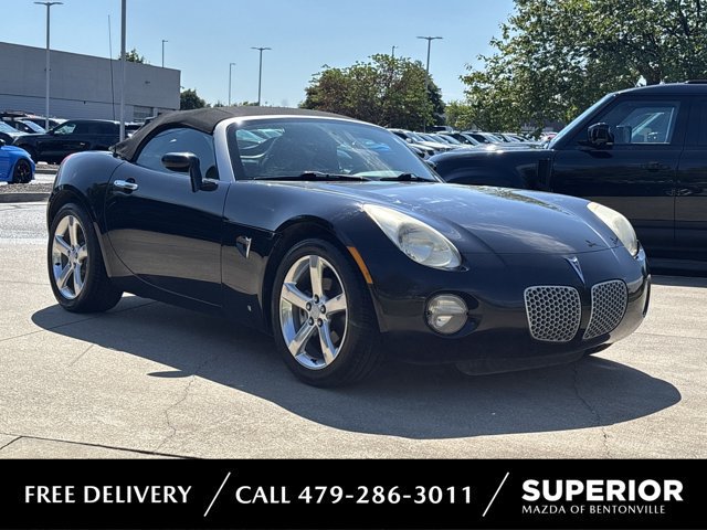 Used 2006 Pontiac Solstice Convertible w/ Premium Package RWD image 1