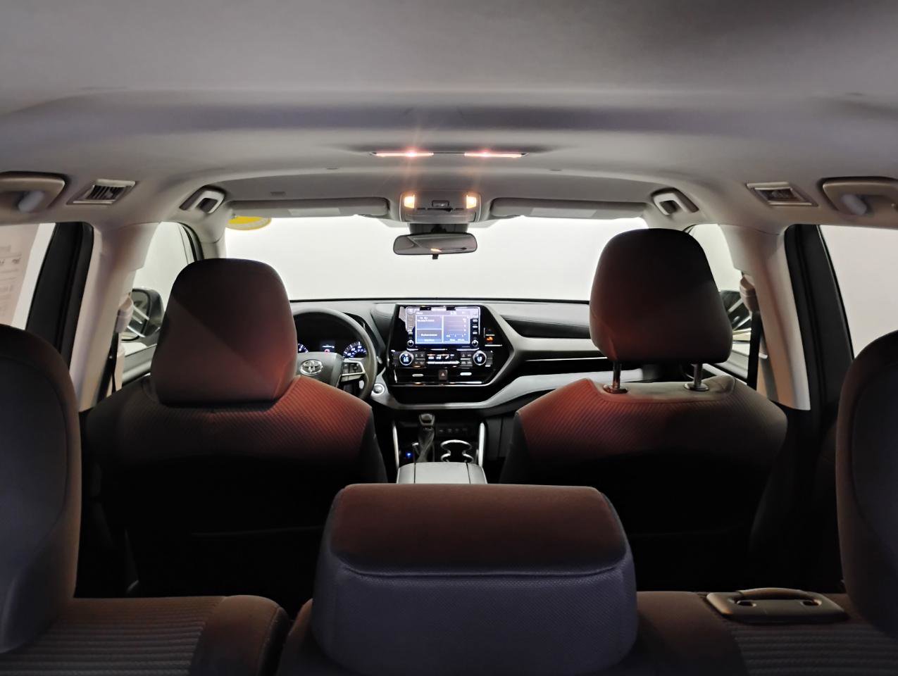 Used 2021 Toyota Highlander L image 82