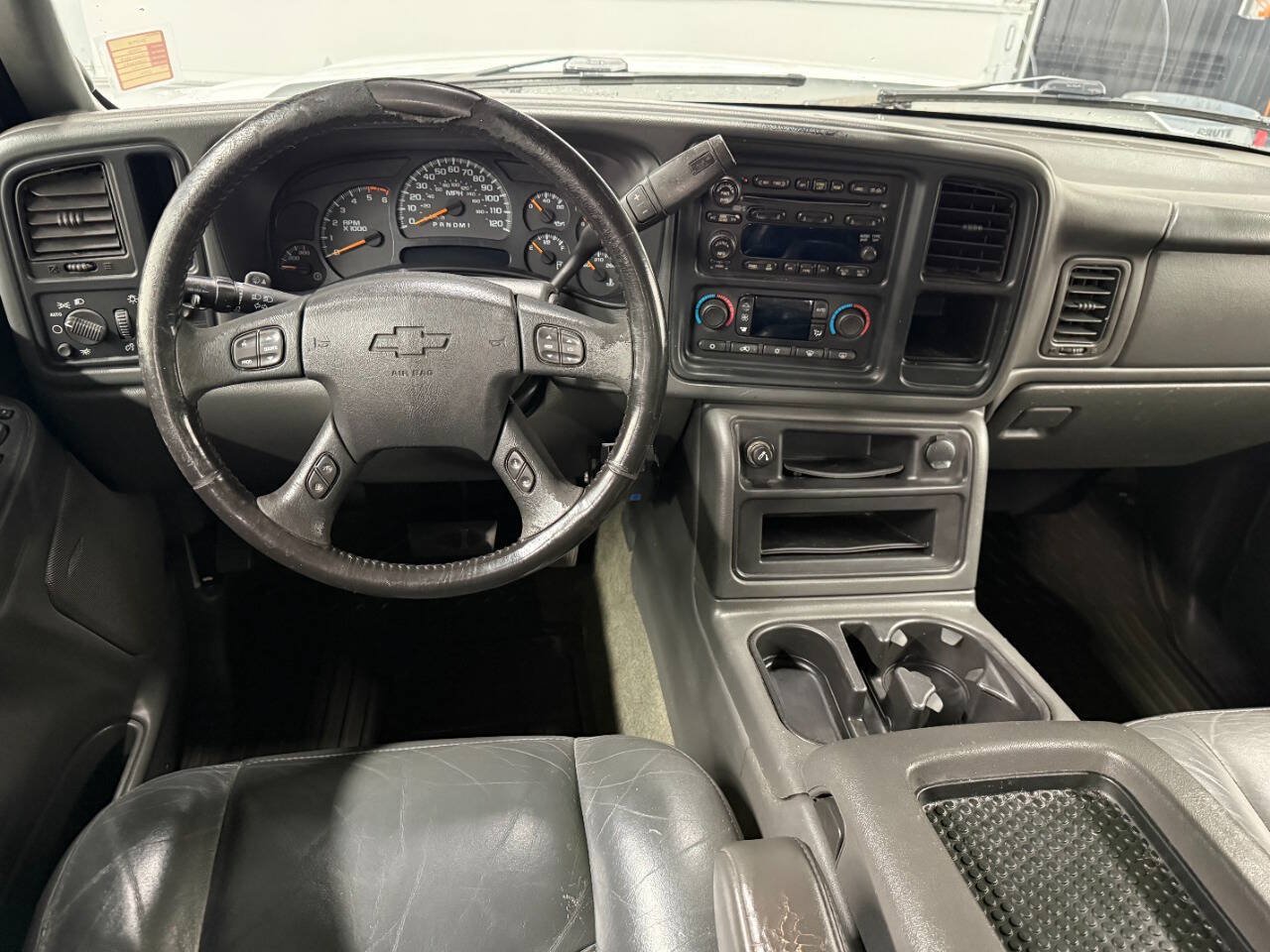 Used 2006 Chevrolet Silverado 3500 LT w/ Onstar Plus Package RWD image 7