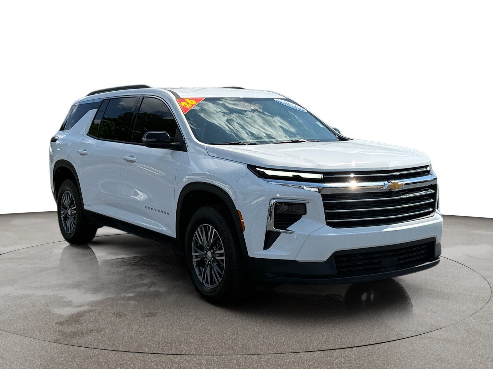 Used 2026 Chevrolet Traverse LT FWD image 3