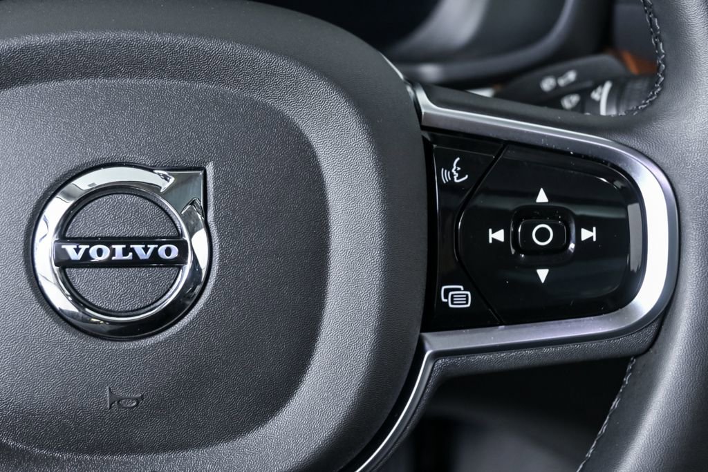 Certified 2025 Volvo S60 T8 Ultra AWD/4WD image 13