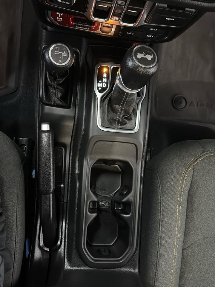 Used 2024 Jeep Wrangler Unlimited AWD/4WD image 24
