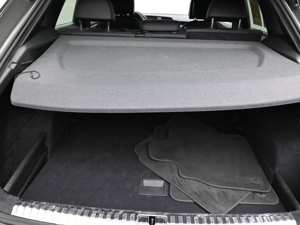 Used 2025 Audi Q3 2.0T Premium image 12