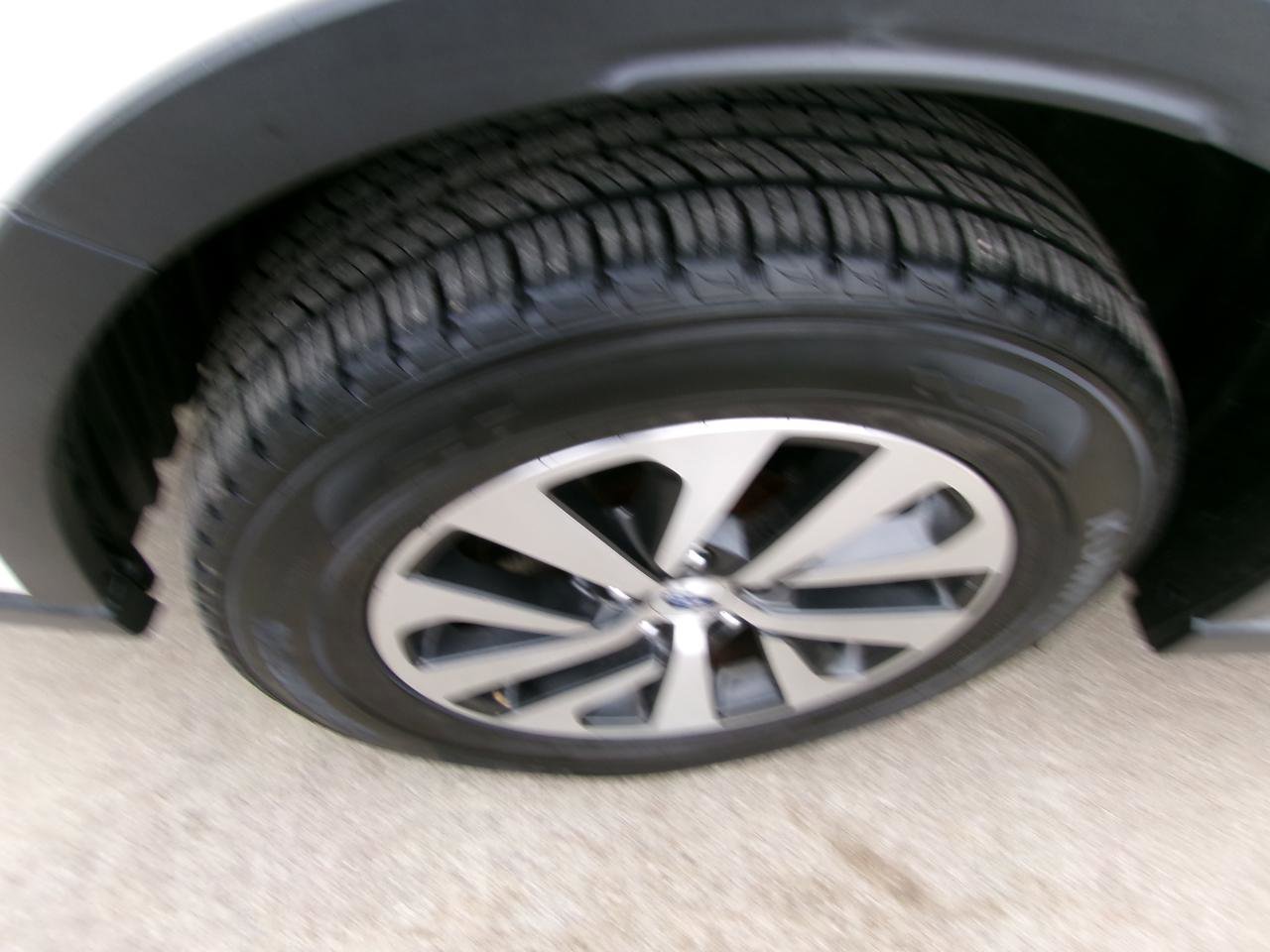 Used 2021 Subaru Outback Premium image 5