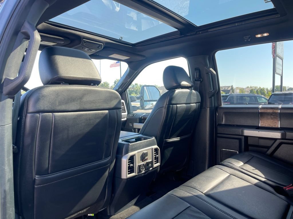 Used 2022 Ford F250 Lariat w/ Black Appearance Pkg AWD/4WD image 29