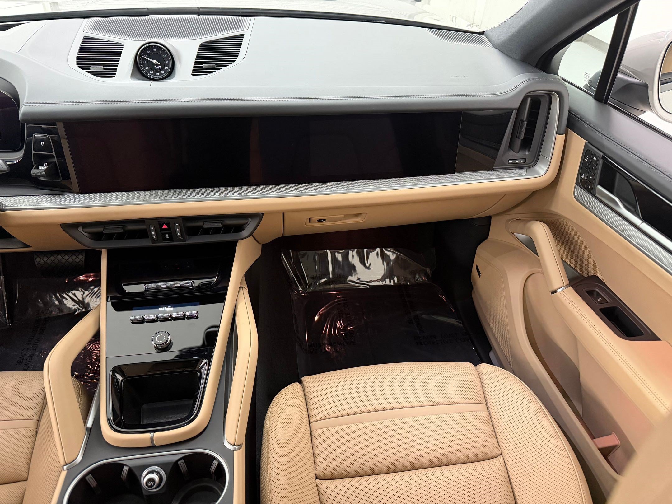 New 2026 Porsche Cayenne Coupe AWD/4WD image 32