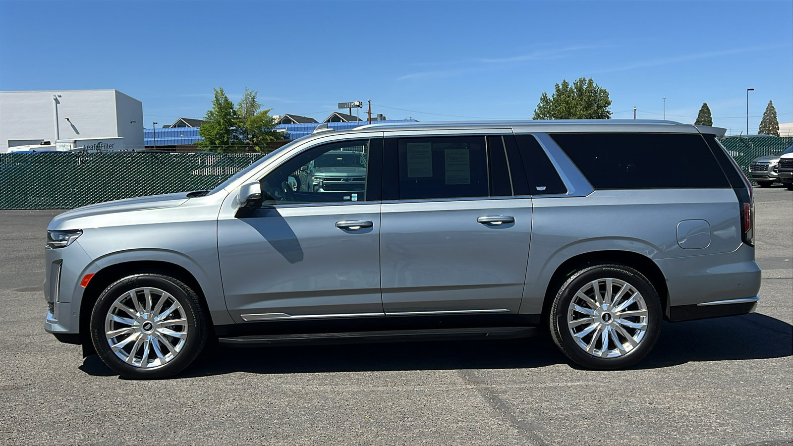 Used 2024 Cadillac Escalade ESV Premium Luxury w/ Performance Package AWD/4WD image 8