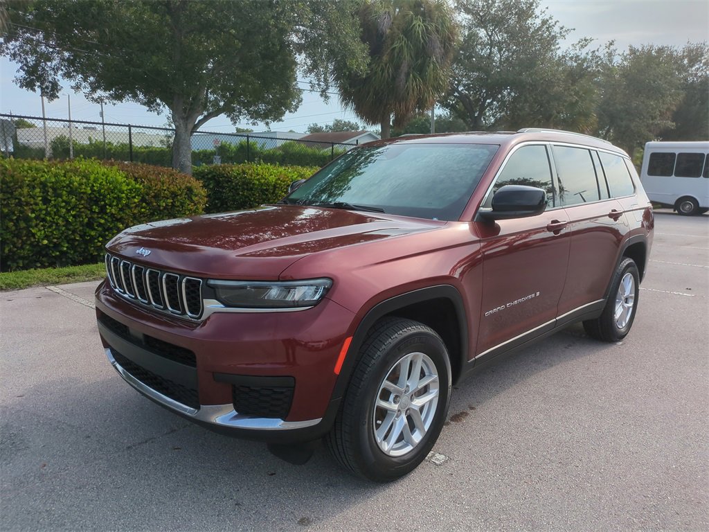 Certified 2023 Jeep Grand Cherokee L Laredo image 10