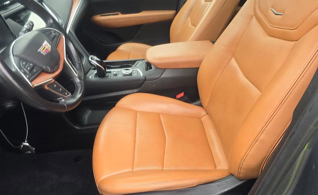 Used 2021 Cadillac XT5 Premium Luxury w/ LPO, Floor Liner Package AWD/4WD image 13