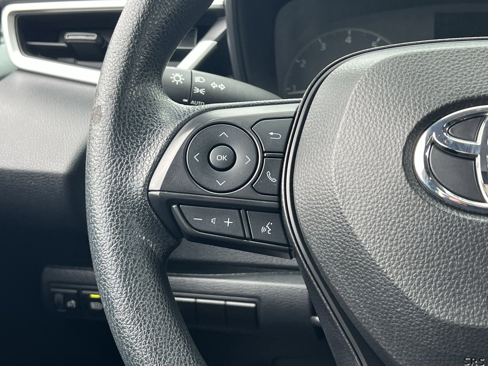 Used 2024 Toyota Corolla LE image 31