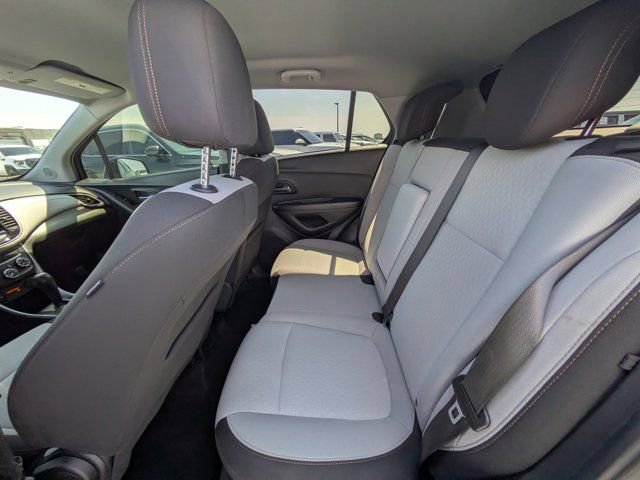 Used 2022 Chevrolet Trax LS w/ Tint and Cruise Package image 11