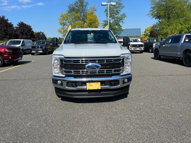 Used 2025 Ford F250 XLT AWD/4WD image 2