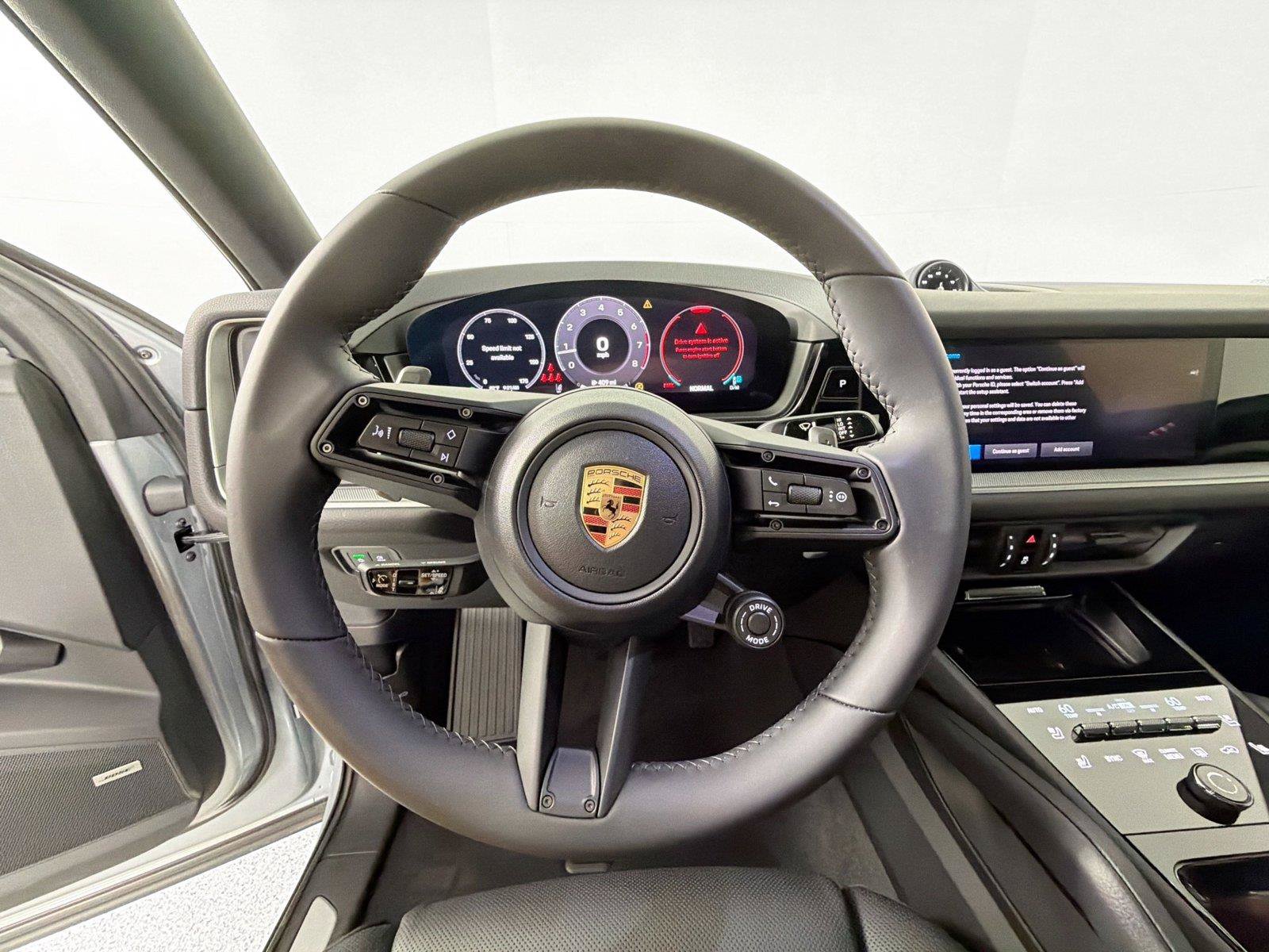 Certified 2025 Porsche Cayenne Coupe AWD/4WD image 20