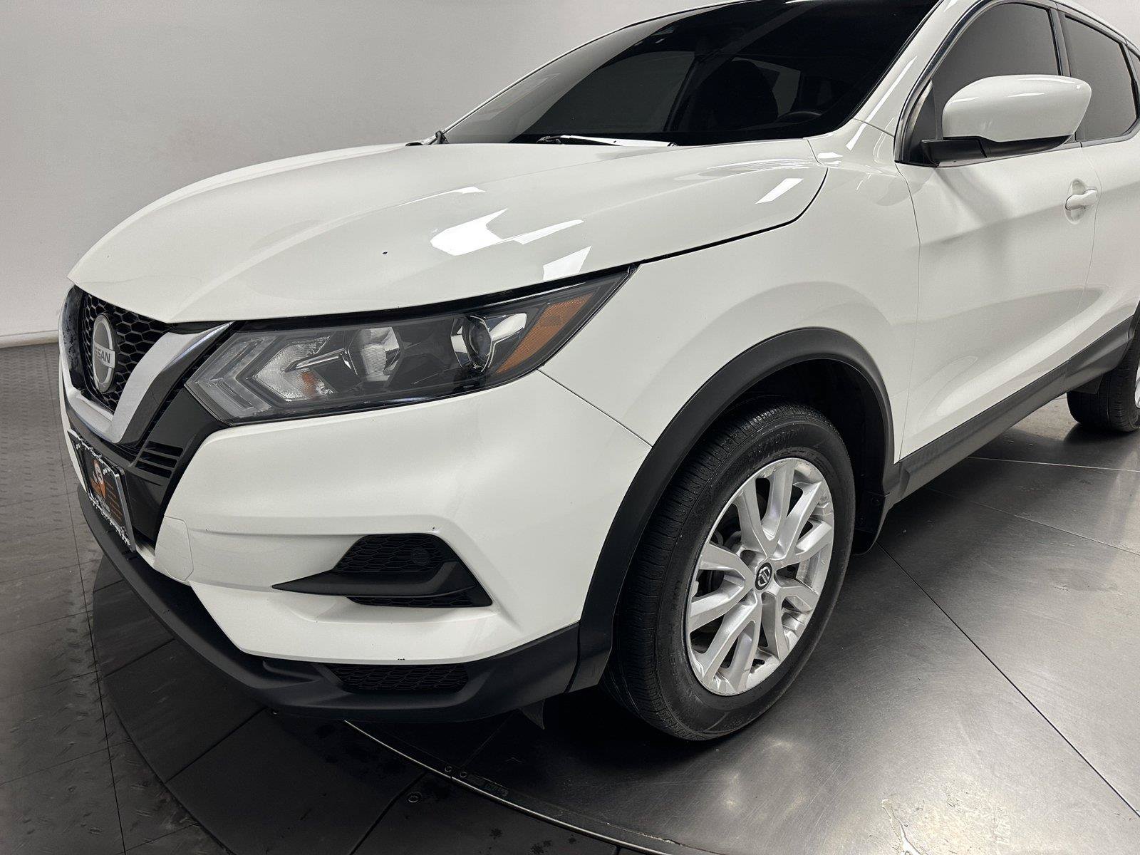 Used 2020 Nissan Rogue Sport S w/ Appearance Package FWD image 7