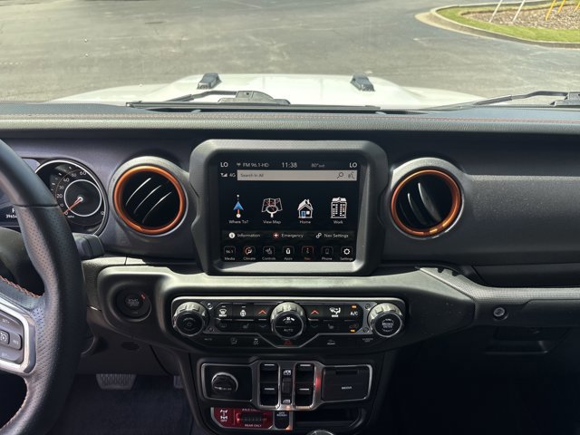 Used 2023 Jeep Gladiator Mojave w/ Cold Weather Group AWD/4WD image 6