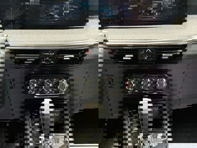 New 2025 Nissan Kicks SV image 24