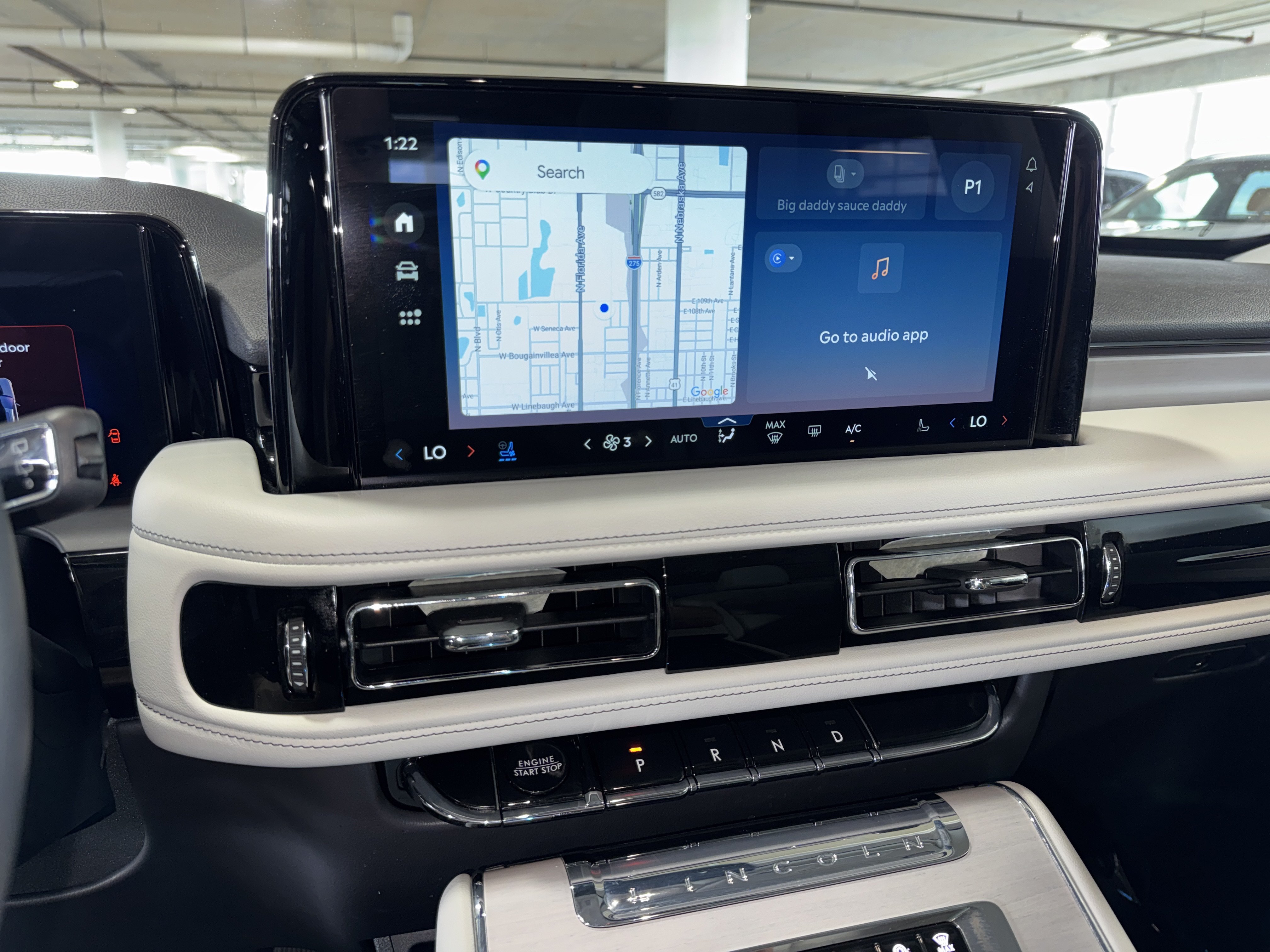Used 2025 Lincoln Aviator Reserve w/ Jet Appearance Package RWD image 27